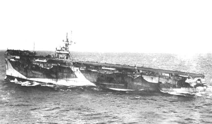 Nabob (ca CVE) torpedoed